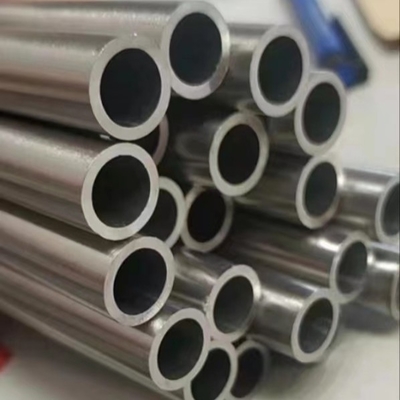 Un bon prix. Tube inoxydable sans couture de tuyau d'acier du SUS 201 de soudure poli pour la décoration de construction en ligne