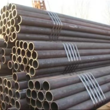 Un bon prix. Tube de chaudière sans couture d'acier au carbone d'ASTM A179 utilisé en industrie de machines et génie chimique en ligne