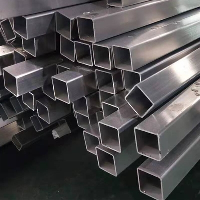 Un bon prix. Tuyau carré étiré à froid de tube de l'acier inoxydable SS304 avec la dureté élevée en ligne