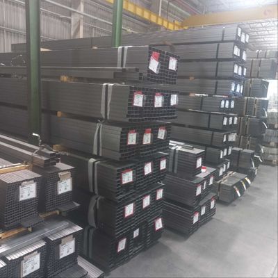 Un bon prix. SAE1060 60# ISO9001 Certified Hot Rolled Black Rectangular Steel Tube for Building Materials en ligne