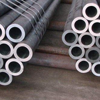 Un bon prix. Tube en acier laminé à chaud circulaire de SAE1020 SAE1045 DIN 17175 pour le produit chimique 21.3mm - 609.6mm en ligne