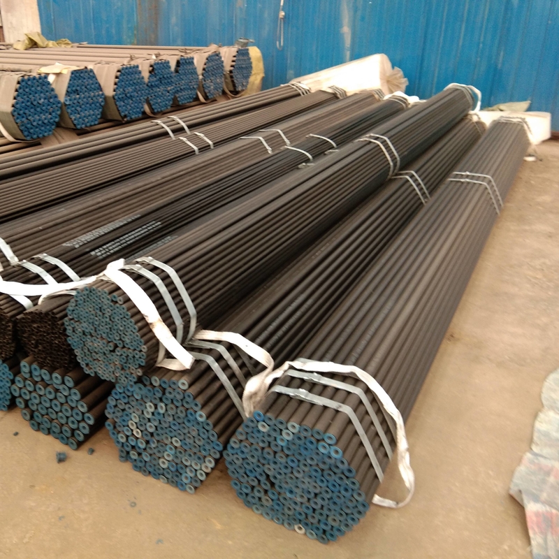 Round Thin Wall Seamless Carbon Steel Tube Thickness 1 - 30 mM ASME SA106 / ASTM A106106