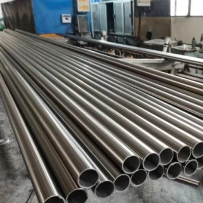 Un bon prix. Tuyau d'acier inoxydable soudé par couture droite ASTM A312 A554 50mm 20 pouces pour la transmission en ligne