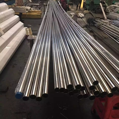 qualité Tubes en acier inoxydable à laminage à froid brillant 1.4521 X2CrMoTi18-2 usine