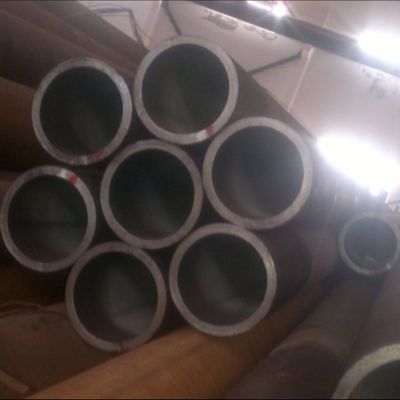 Un bon prix. Tube en acier allié sans soudure, étiré à froid, 42CrMo4, rectifié pour tube de roulement en ligne