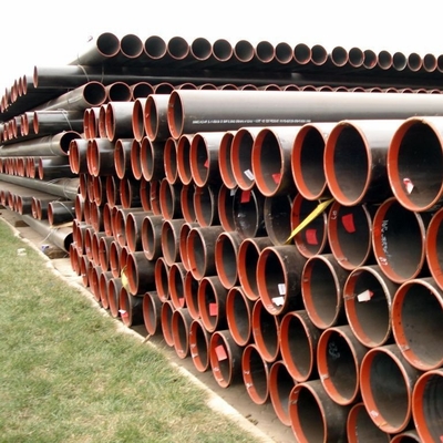 Les tubes et tuyaux sans soudure, en acier 1629 laminés à chaud de rond de pétrole DIN ont verni