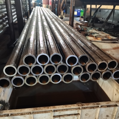 Un bon prix. Tube sans couture étiré à froid rond d'ASTM A200 ASTM A209 ERW pour la construction de bâtiments en ligne