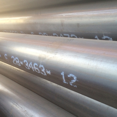 Épaisseur en acier de tube d'ERW soudée par circulaire 0.8mm – 35mm DIN 2458 A106 ST37 Q235 X65